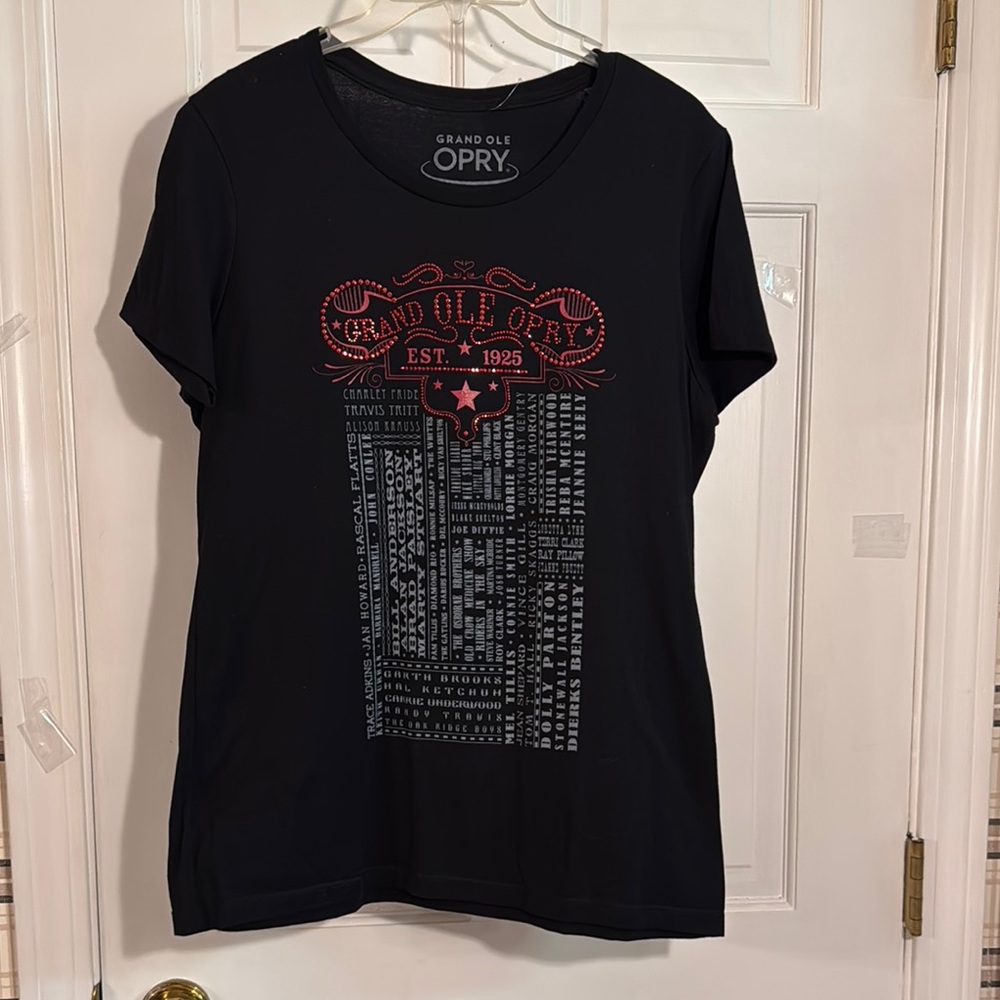 GRAND OLE OPRY Black Graphic Women's Top